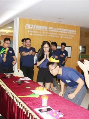 澳鐳員工生日會?|?夏日炎炎，甜醉滿滿，我們一起過生日！