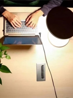 LED燈、熒光燈、鹵素?zé)簟谉霟簦姆N光源對眼睛傷害最小？